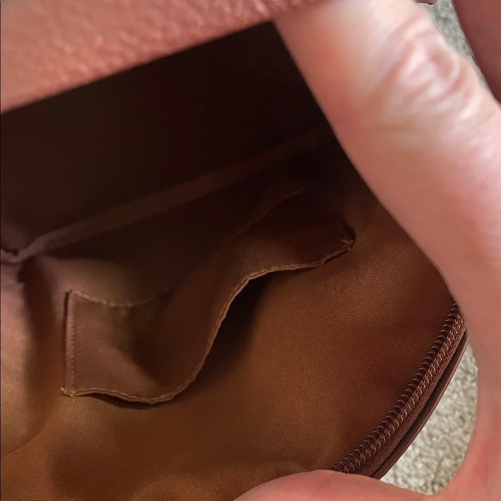 Danielle Nicole Brown backpack and wallet - Picture 10 of 14